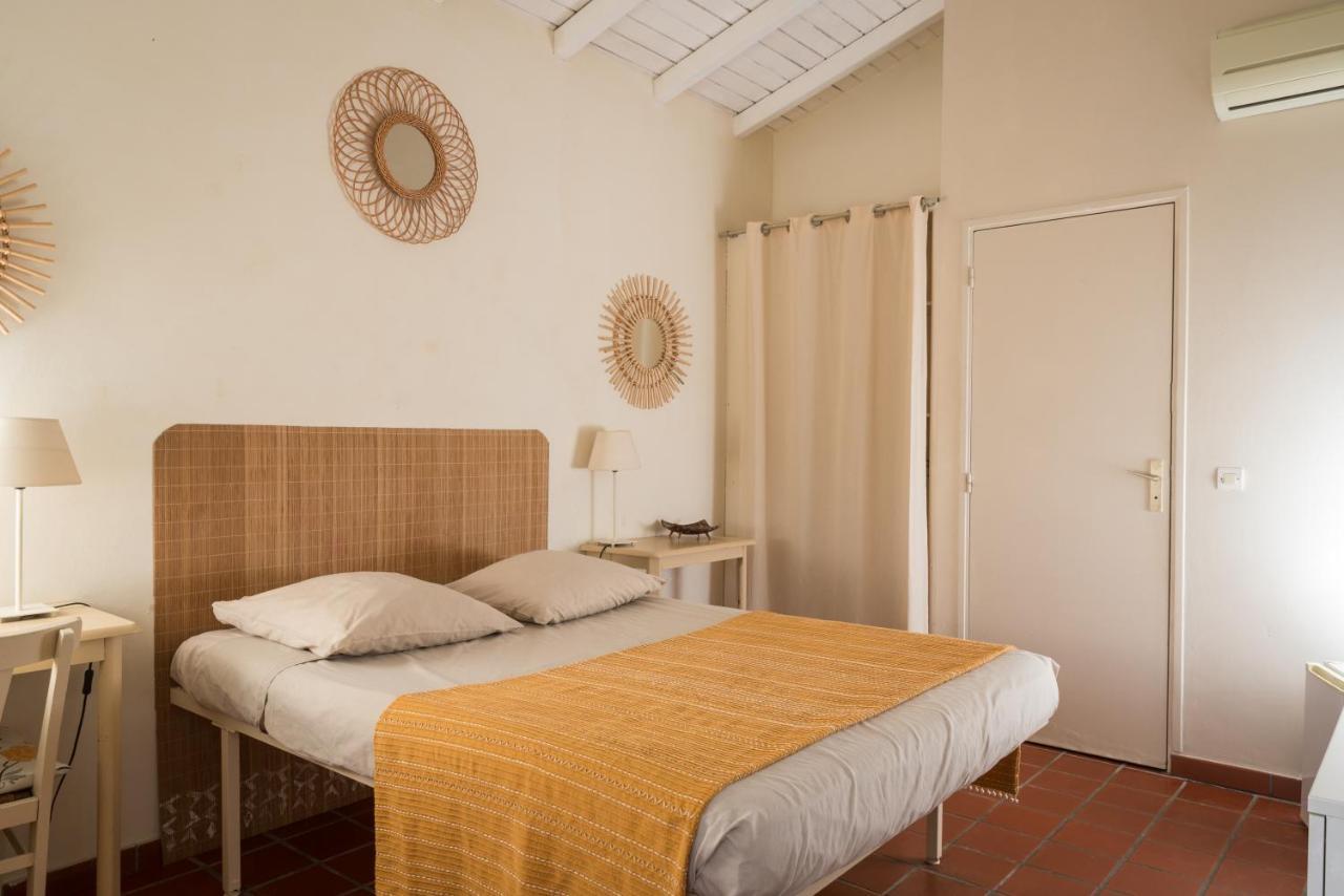 Hotel Les Bananiers Le Gosier  Kültér fotó